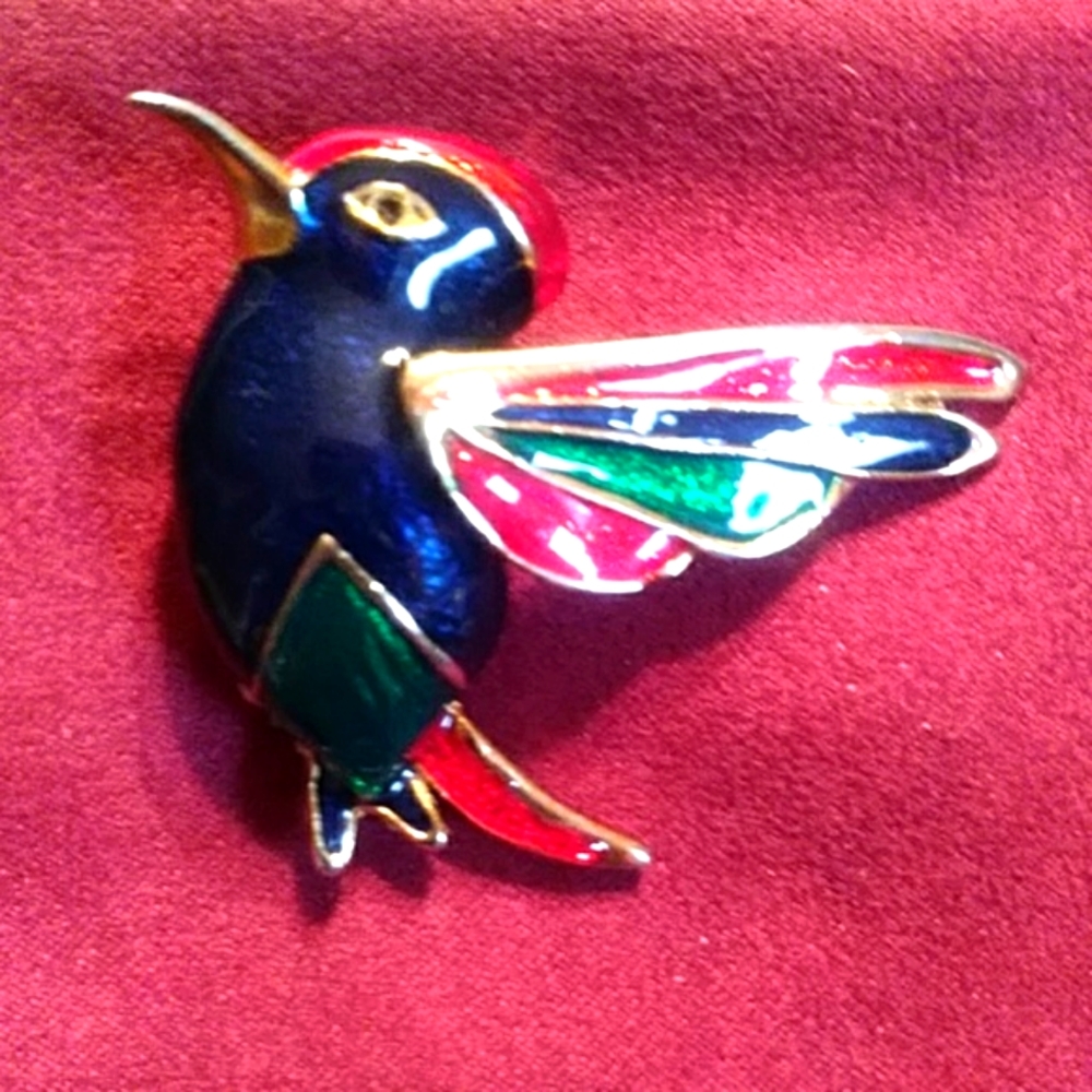 Hummingbird brooch
